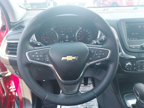 Used 2023 Chevrolet Equinox LT FWD image 17