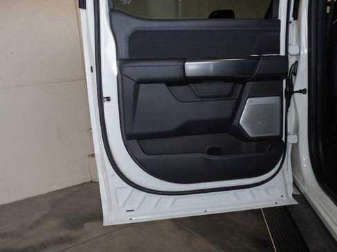 Used 2026 Ford F350 Platinum image 39