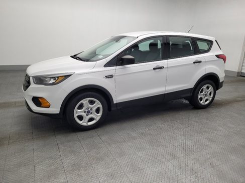 Used 2019 Ford Escape S image 2