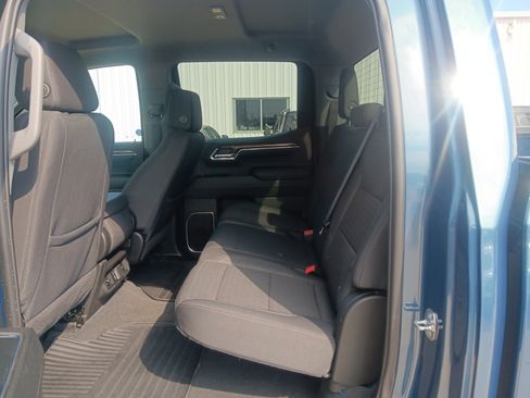 Used 2024 Chevrolet Silverado 1500 LT image 11