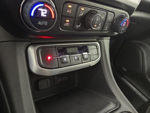 Used 2023 GMC Acadia SLT AWD/4WD image 22