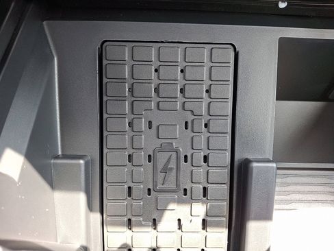 New 2025 Ford F250 Platinum image 19