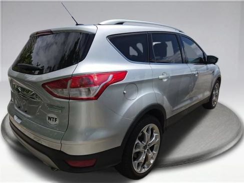 Used 2016 Ford Escape Titanium FWD image 5