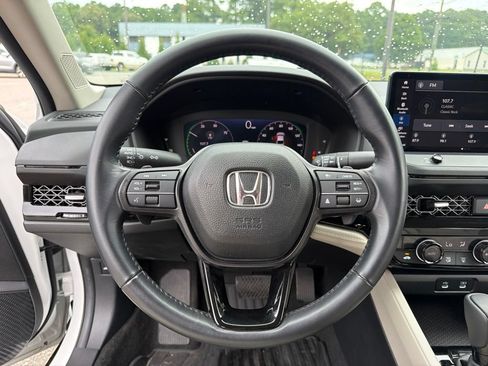 Used 2024 Honda Accord EX-L image 15