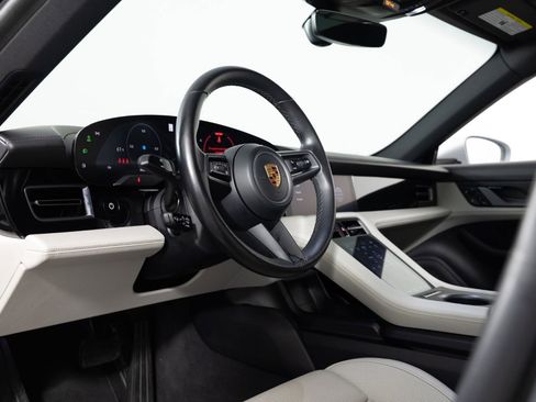 Used 2021 Porsche Taycan 4S w/ Premium Package image 13