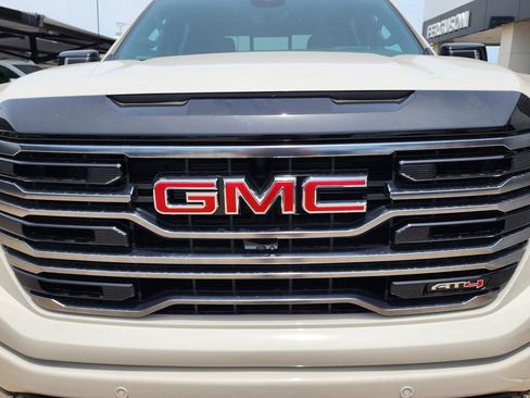 New 2026 GMC Sierra 1500 AT4 w/ AT4 Premium Package AWD/4WD image 10