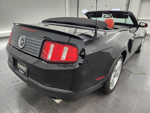 Used 2010 Ford Mustang GT image 53