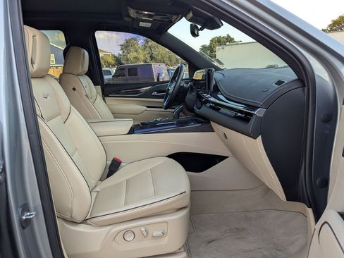 Used 2023 Cadillac Escalade Premium Luxury w/ LPO, Floor Liner Package image 30