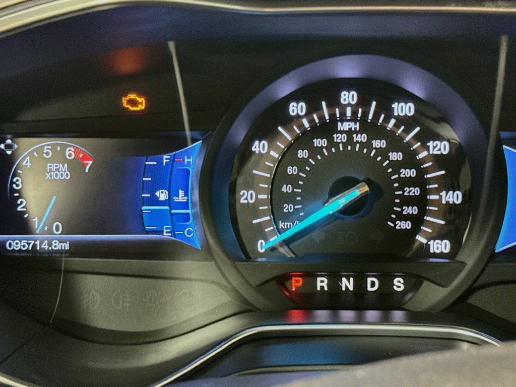 Used 2016 Ford Fusion SE FWD image 14
