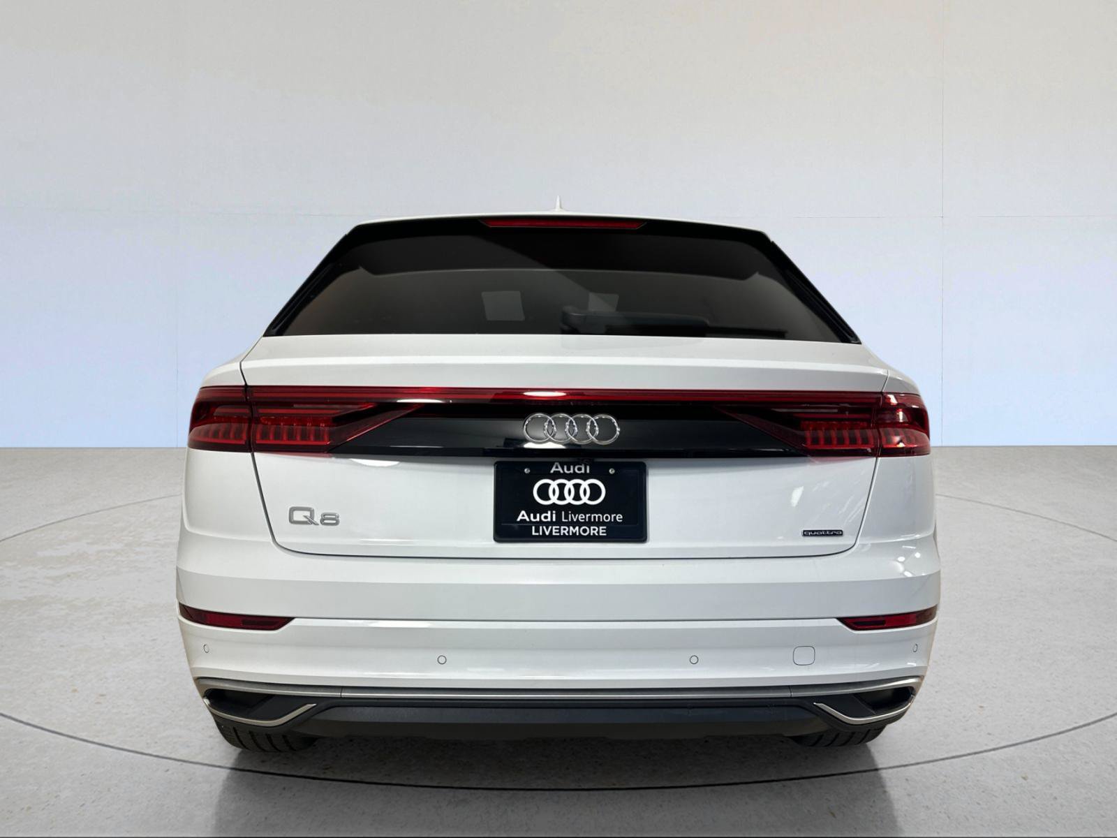 Used 2023 Audi Q8 Premium w/ Convenience Package AWD/4WD image 5