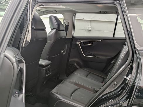 Used 2019 Toyota RAV4 Limited w/ Advanced Technology Package AWD/4WD image 37