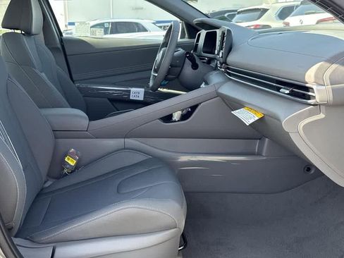 New 2025 Hyundai Elantra Sport image 36