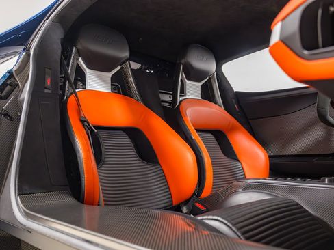 Used 2021 Ford GT image 39