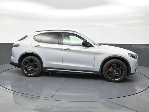 Used 2024 Alfa Romeo Stelvio Ti w/ Performance Driving Package AWD/4WD image 6