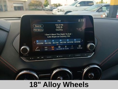 New 2025 Nissan Sentra SR w/ Midnight Edition image 13