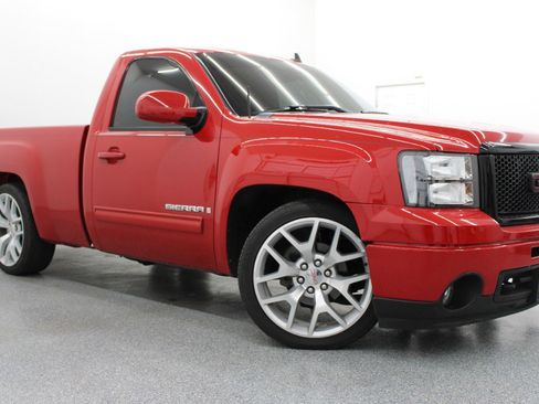Used 2008 GMC Sierra 1500 SLE image 1
