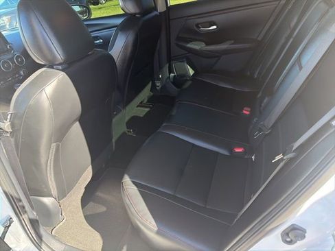 Used 2025 Nissan Sentra SR w/ SR Premium Package image 6