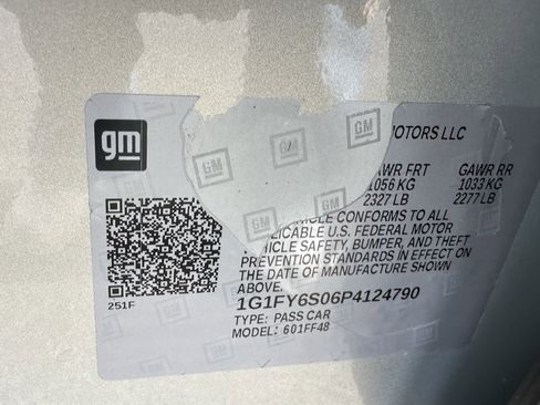 Used 2023 Chevrolet Bolt EUV LT w/ Convenience Package image 32