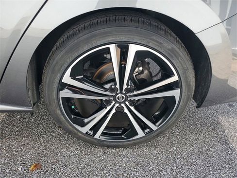 Certified 2022 Nissan Sentra SR w/ Electronics Package image 31