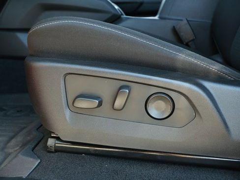 Used 2025 Chevrolet Colorado LT w/ Advanced Trailering Package image 23