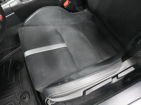 Used 2023 Toyota GR86 Premium RWD image 13