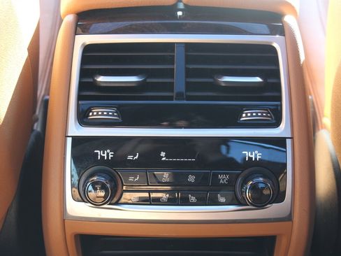 Used 2019 BMW 740i w/ Executive Package image 10