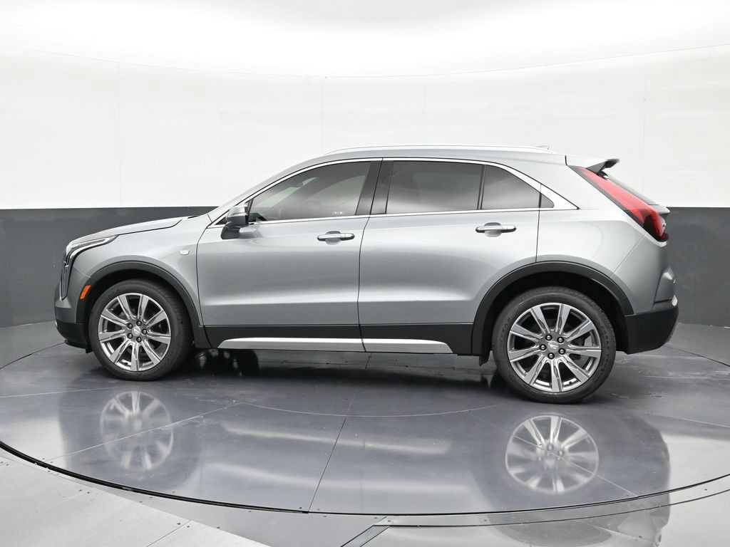 Certified 2023 Cadillac XT4 Premium Luxury FWD image 2