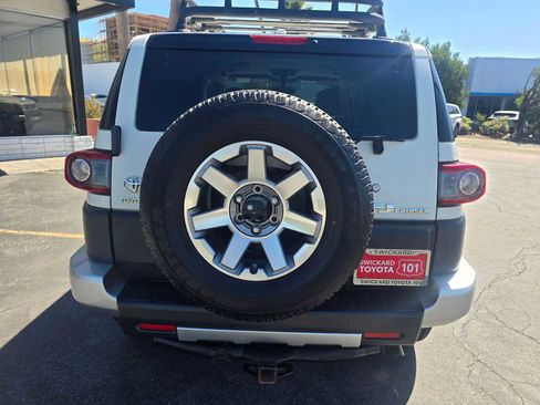 Used 2014 Toyota FJ Cruiser 4WD w/ Convenience Package image 4