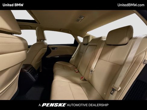 Used 2016 Toyota Avalon Limited w/ Toyota Safety Sense Package image 13