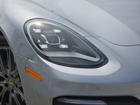 Used 2021 Porsche Panamera image 35