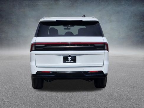 New 2026 Lincoln Navigator L Reserve image 6