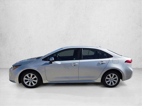 Used 2024 Toyota Corolla LE image 9