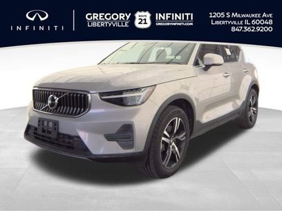 Used 2025 Volvo XC40 B5 Core