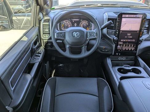 New 2026 RAM 2500 Laramie AWD/4WD image 16