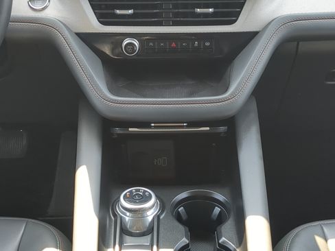 Certified 2025 Ford Explorer Active w/ Active Comfort Package RWD image 17