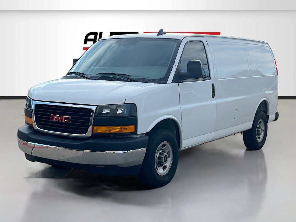 Used 2025 GMC Savana 2500 w/ Safety Package RWD image 3