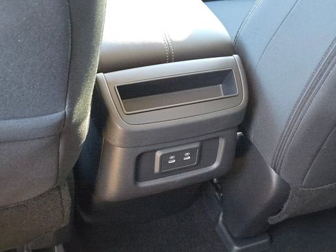 New 2026 Nissan Pathfinder SV image 18