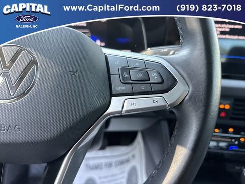 Used 2025 Volkswagen Jetta SE FWD image 24