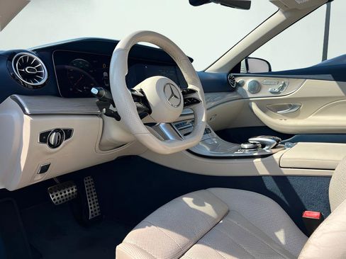 Used 2021 Mercedes-Benz E 450 Cabriolet image 2