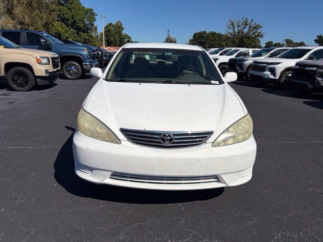 Used 2005 Toyota Camry LE FWD image 2