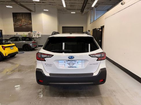 Used 2025 Subaru Outback Premium image 6
