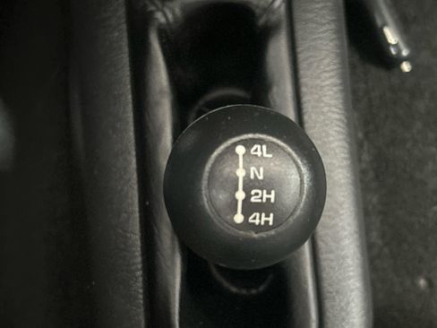 Used 2004 Dodge Ram 2500 Truck SLT w/ Sport Appearance Group AWD/4WD image 14
