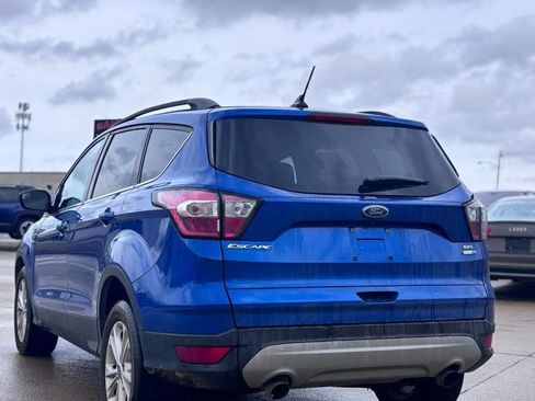 Used 2018 Ford Escape SEL image 3