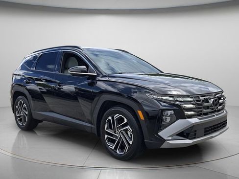 Used 2025 Hyundai Tucson Limited image 9