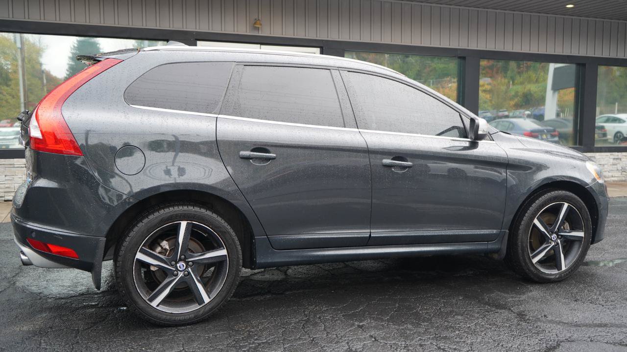 Used 2016 Volvo XC60 T6 R-Design Platinum w/ Climate Package AWD/4WD image 5