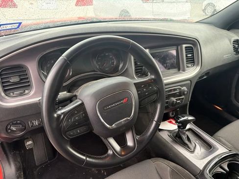 Used 2020 Dodge Charger SXT w/ Blacktop Package RWD image 8