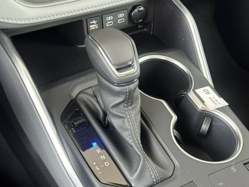 New 2026 Toyota Highlander XLE image 23