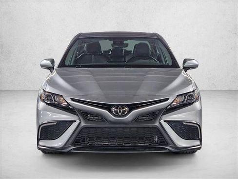 Used 2023 Toyota Camry SE FWD image 2