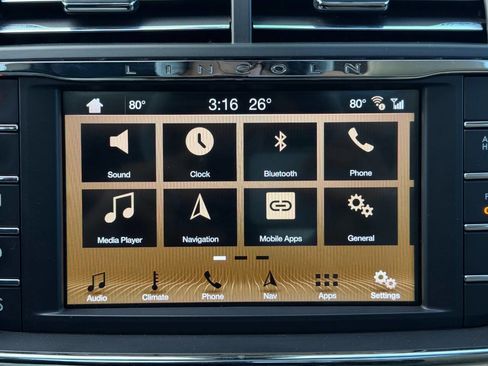 Used 2017 Lincoln Continental Reserve w/ Climate Package image 29