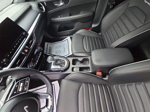 Used 2024 Kia Forte GT-Line w/ GT-Line Premium Package image 12